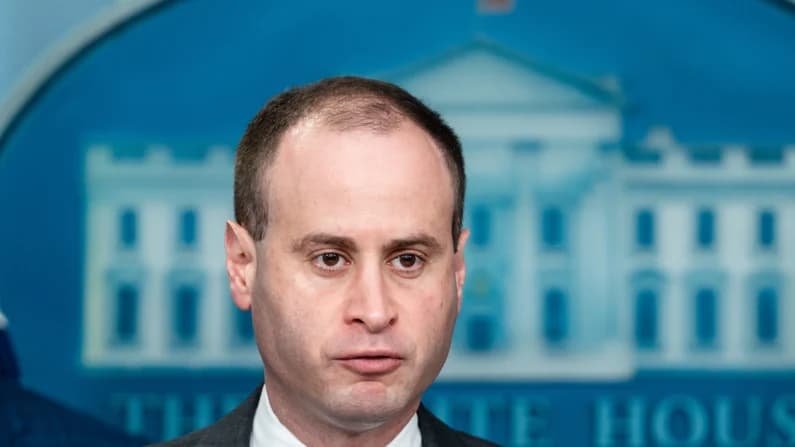 Trump nombra a secretario de personal de la Casa Blanca como su asistente y consejero