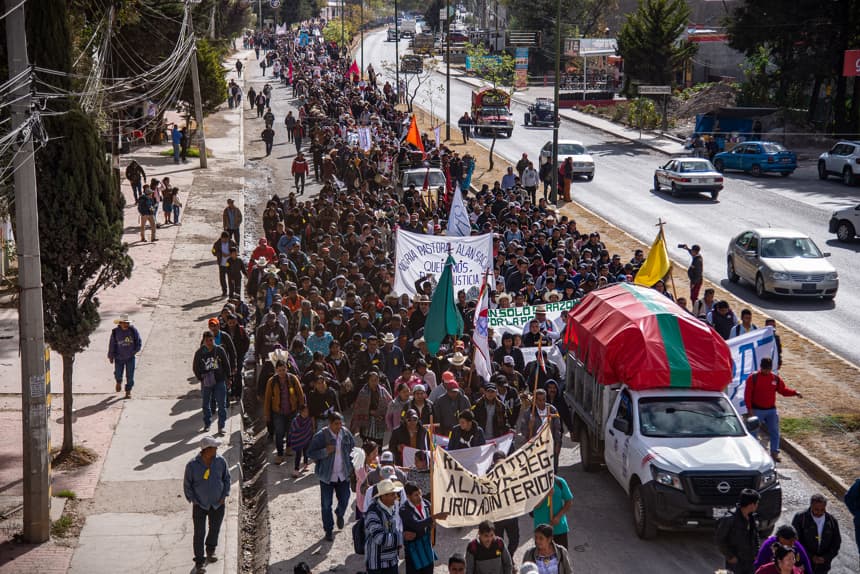 Más de 5000 indígenas salen a las calles del sur de México en defensa de sus territorios