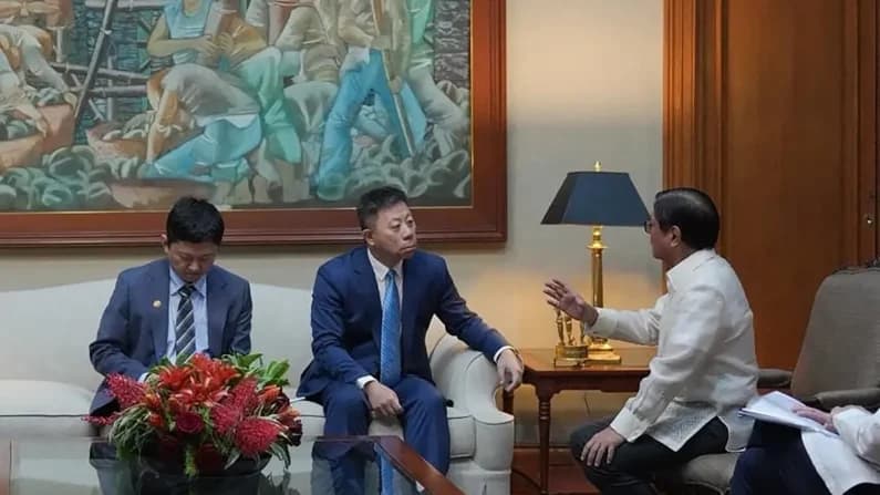 En medio de disputas marítimas, Filipinas contempla buscar petróleo junto a China