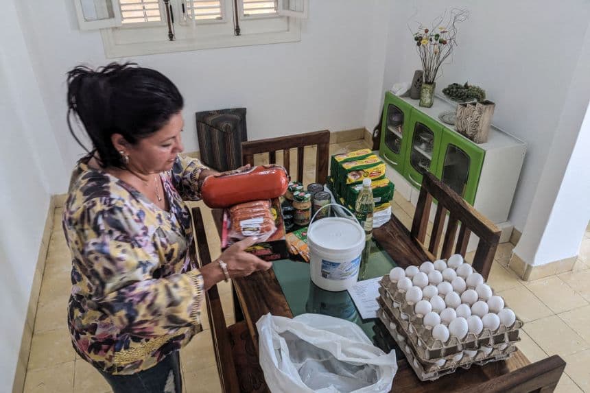 El castrismo tolera las críticas del exilio cubano porque necesita de su dinero para sobrevivir: Experto