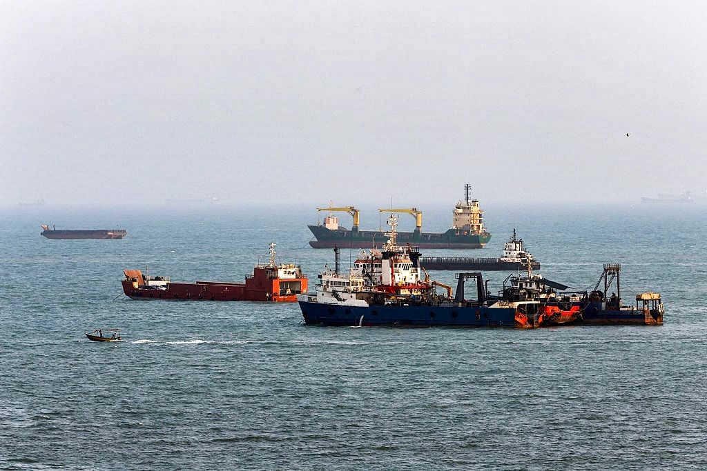 Barco es atacado en el estrecho de Ormuz mientras Turquía intenta mediar entre EE. UU. e Irán