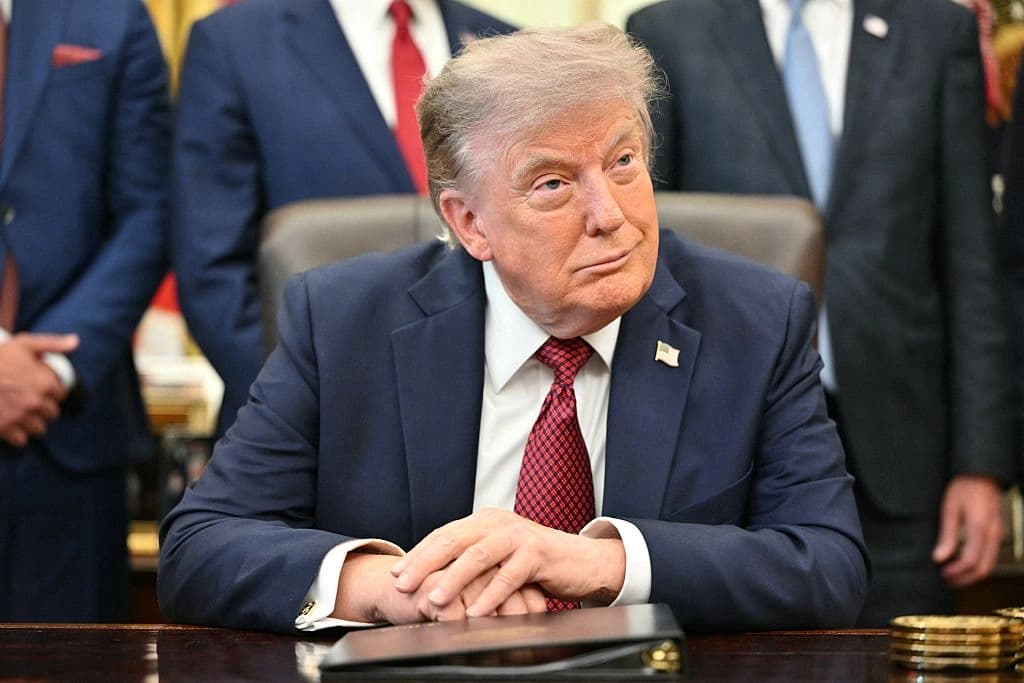 Trump dice que Estados Unidos podría reanudar las negociaciones con Irán "en algún momento"
