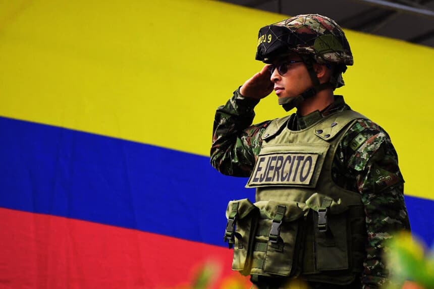 Capturan en Colombia a un coronel por presuntos nexos con narcotráfico y terrorismo