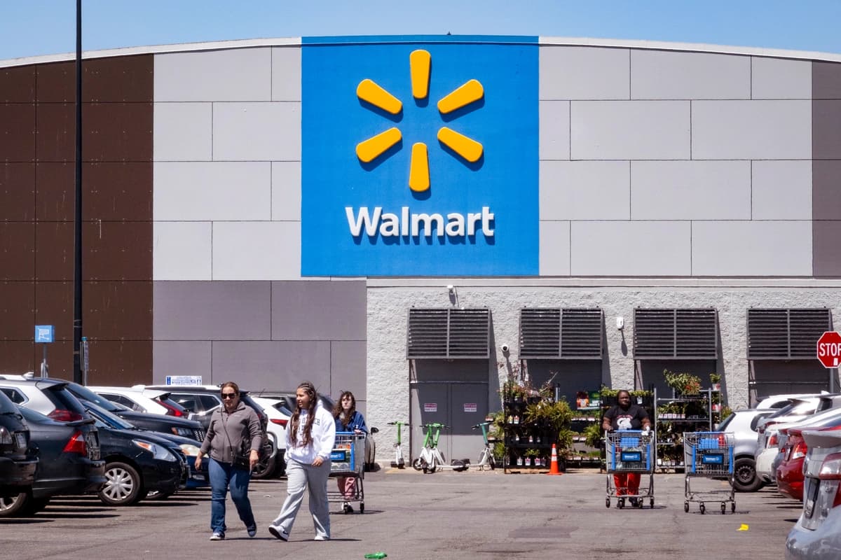 Walmart anuncia desaceleración en crecimiento de ventas en EE. UU. pero mejora reembolsos arancelarios