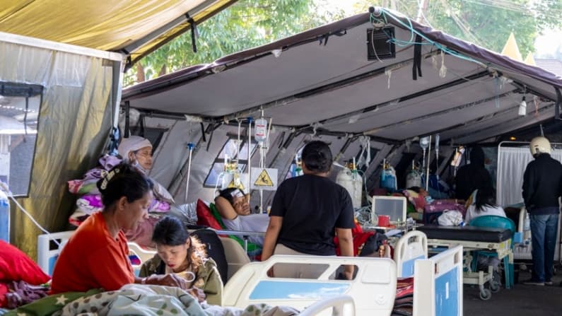 Indonesia eleva a 83 los muertos por el terremoto en la isla de Flores