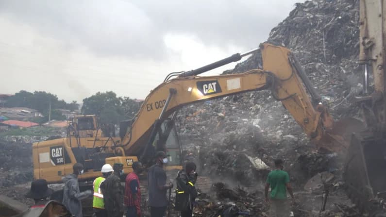 Mueren 30 personas en deslizamiento del mayor vertedero de la capital de Guinea