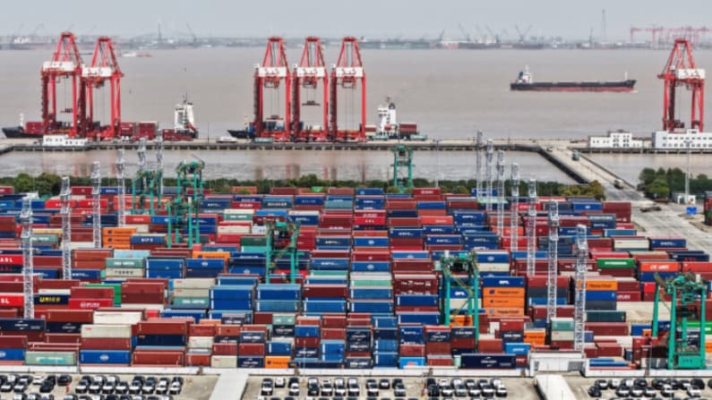 La UE refuerza su defensa comercial ante aumento de importaciones chinas de vehículos y baterías