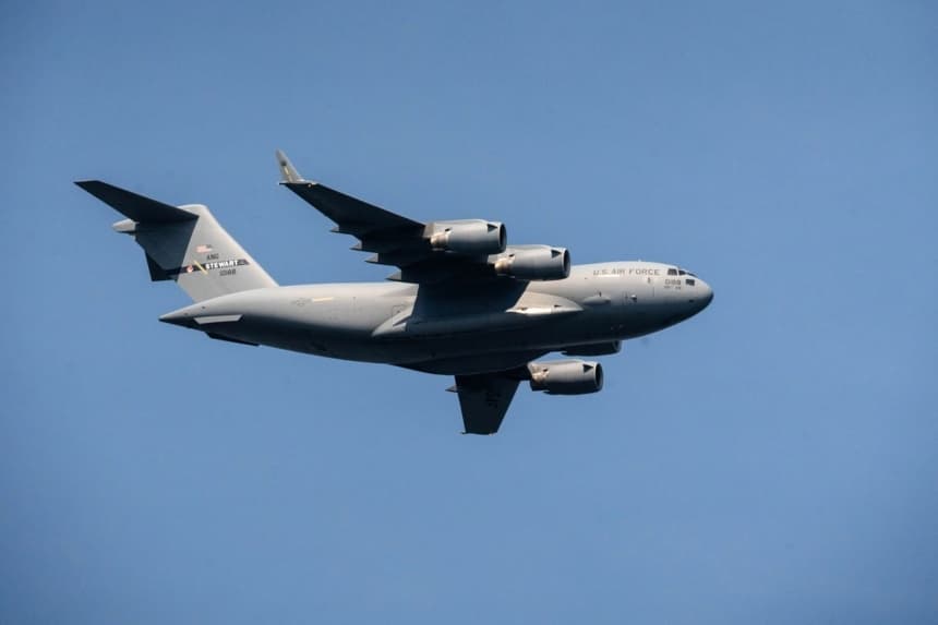 Avión de transporte militar estadounidense aterriza en Moscú