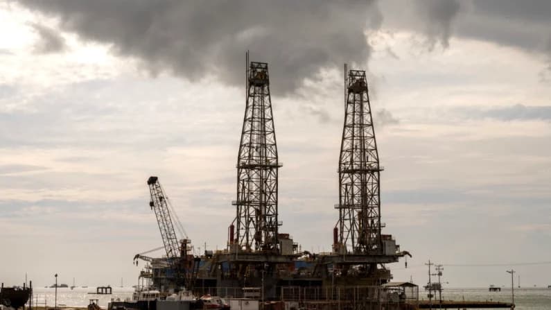 Venezuela debe convertir su enorme riqueza petrolera en prosperidad, afirma Delcy Rodríguez