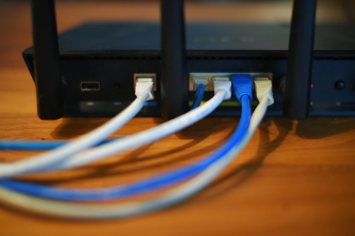 Descubren funciones de vigilancia ocultas en routers comercializados en EE. UU.