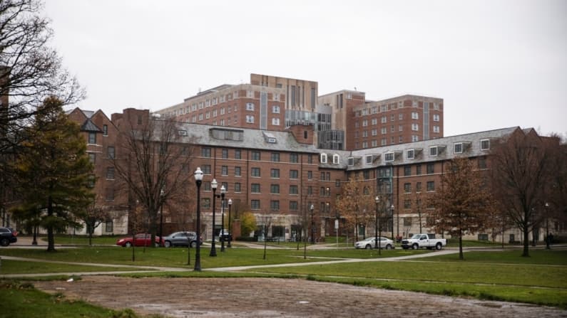Universidad de Ohio acuerda pagar USD 2.1 millones por vínculos no revelados con investigaciones en China