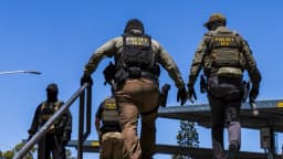 Más de 120 inmigrantes ilegales fueron detenidos por el ICE dentro de un club nocturno de Memphis