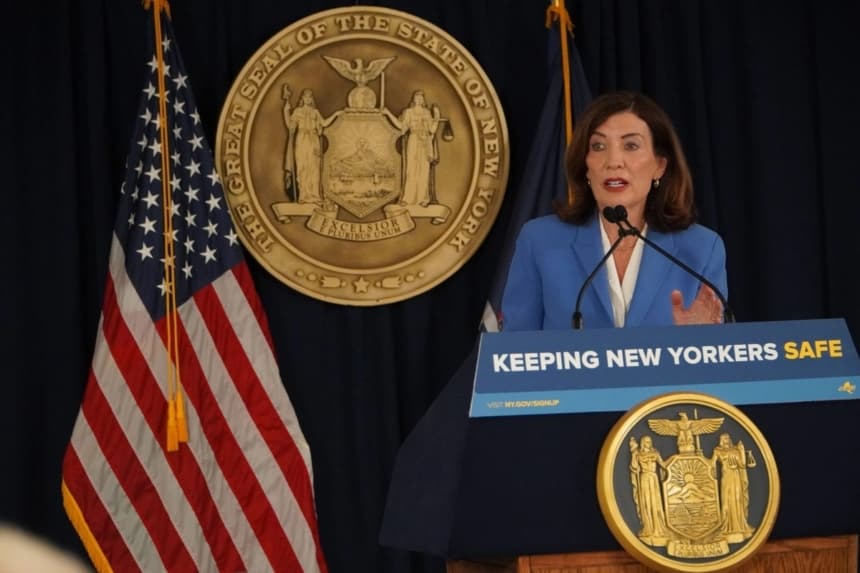 Hochul y Mamdani piden al DHS liberar USD 87 millones para combatir el terrorismo en Nueva York