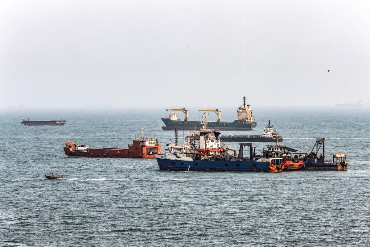 EE. UU. dice que más de 17 millones de barriles de petróleo cruzaron el Ormuz el lunes