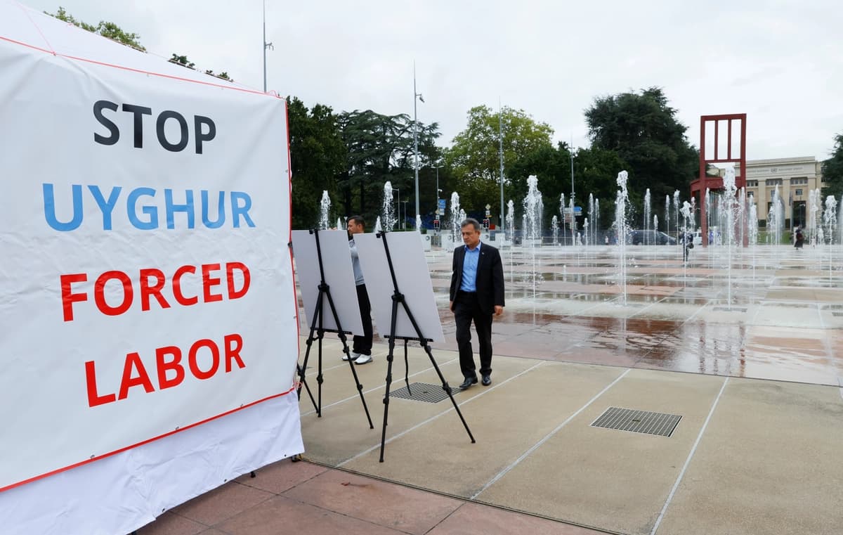 Legisladores presionan al DHS para hacer cumplir las leyes sobre importaciones y trabajo forzado