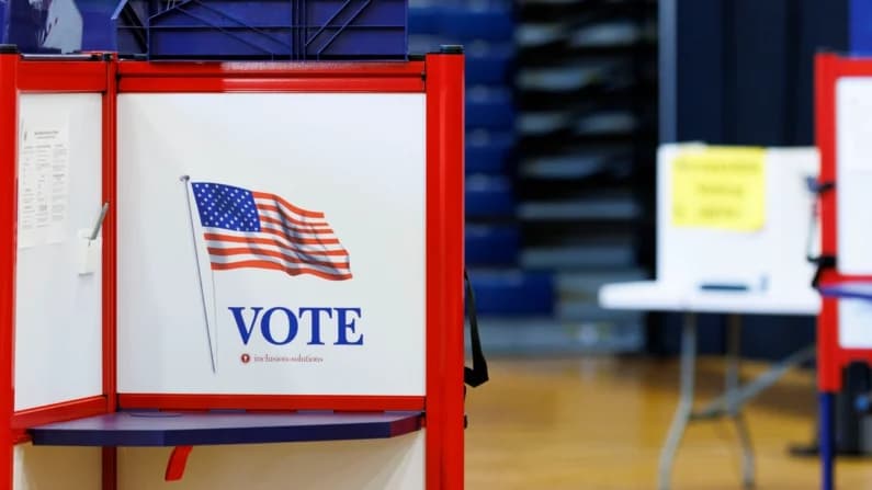 Una Corte de apelaciones bloquea el intento de Trump de usar datos migratorios para revisar votantes
