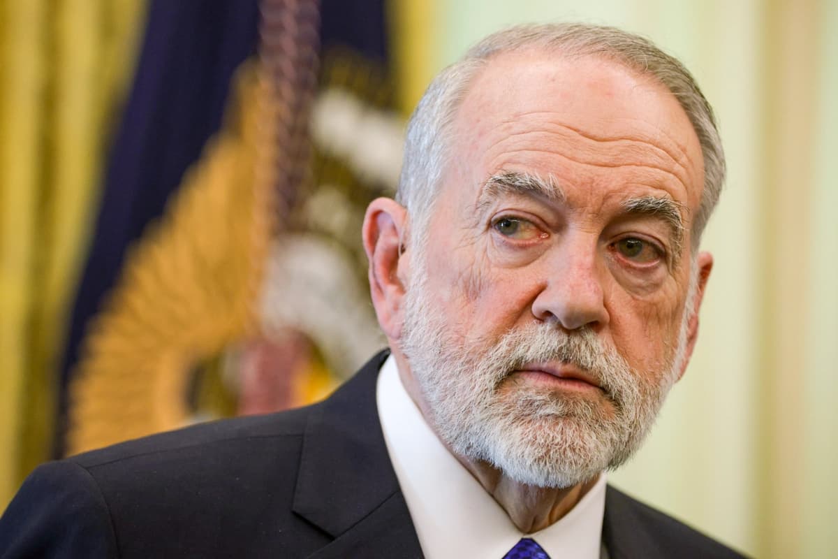 Huckabee niega desplazamiento forzado en Gaza pese a impulso israelí