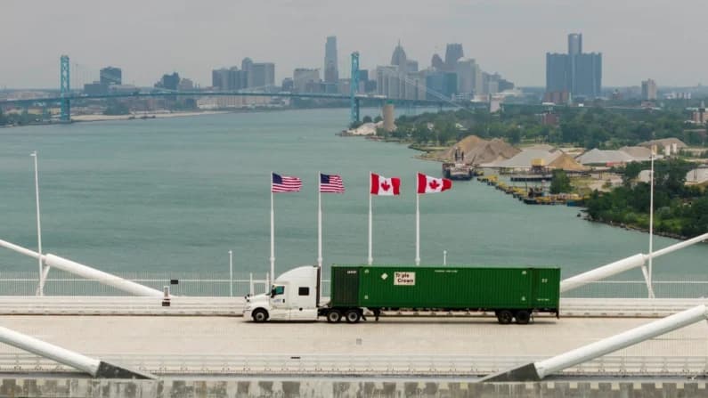 Trump prohíbe la importación de ciertos productos canadienses incluyendo el alcohol