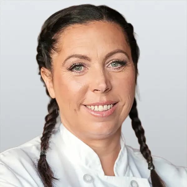 Mollie Engelhart