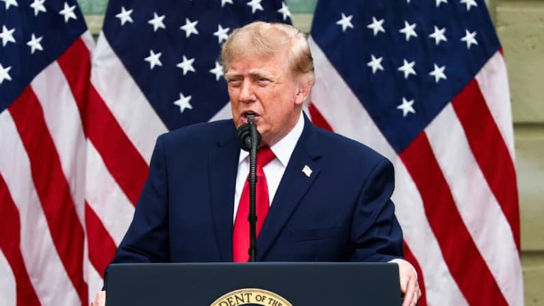 Trump y Hegseth rinden homenaje a las víctimas del 11-S en el Pentágono, 25 años después del atentado