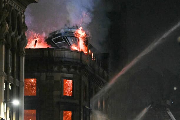 Mueren 16 personas durante incendio en residencia de ancianos en Chile
