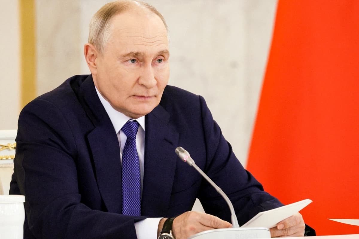 El presidente ruso Vladimir Putin preside una reunión del Consejo para el Desarrollo Estratégico y los Proyectos Nacionales en el Kremlin, Moscú, el 19 de agosto de 2026. (Sputnik/Gavriil Grigorov/Pool vía Reuters).