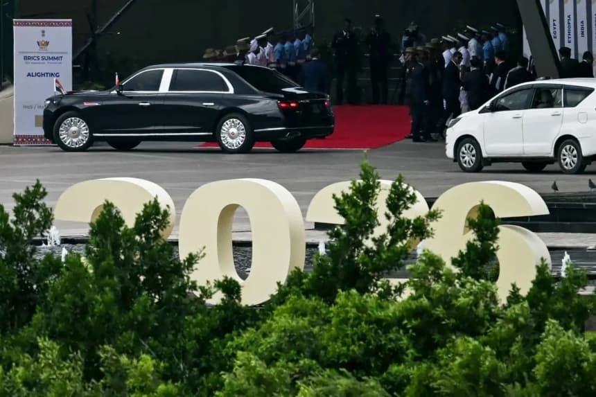 Detienen a decenas de tibetanos durante protestas contra la visita de Xi Jinping a India