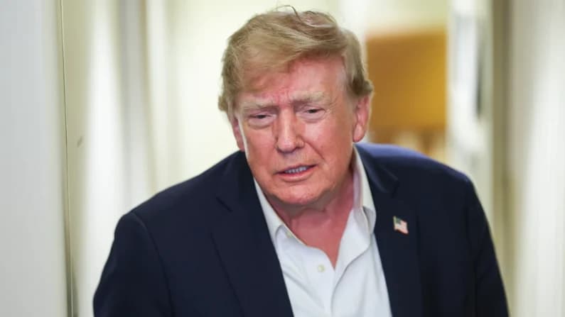 Trump: No hacen falta más limitaciones a la IA