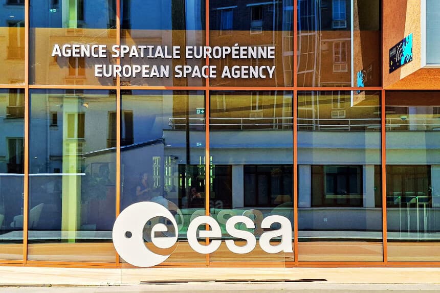 La sede de la Agencia Espacial Europea (ESA), ubicada en el distrito 15 de París, Francia, el 28 de mayo de 2026. (Riccardo Milani / Hans Lucas / AFP vía Getty Images)