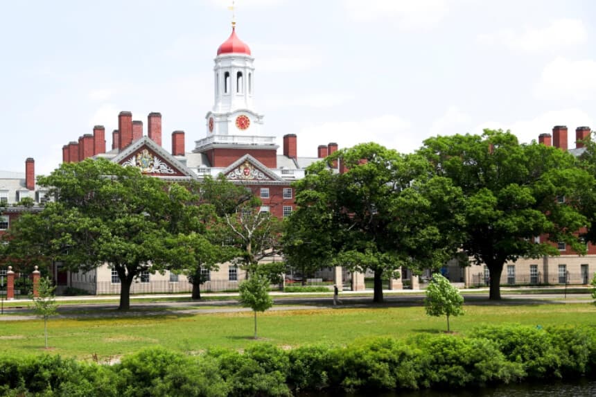 Una panorámica del campus de la Universidad de Harvard en Cambridge, Massachusetts, el 8 de julio de 2020. (Maddie Meyer/Getty Images).