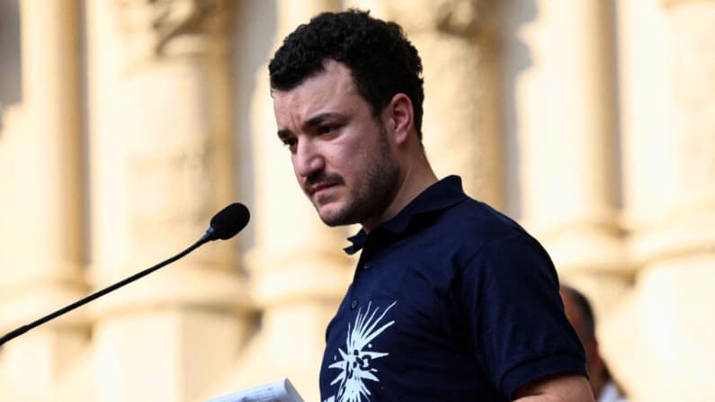 Activista propalestino Mahmoud Khalil demanda a Columbia por presunta indiferencia ante el acoso