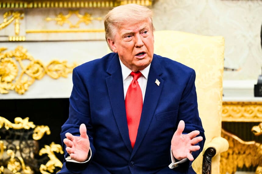 El presidente estadounidense Donald Trump en el Despacho Oval de la Casa Blanca en Washington el 21 de julio de 2026. (Foto de SAUL LOEB / AFP vía Getty Images).