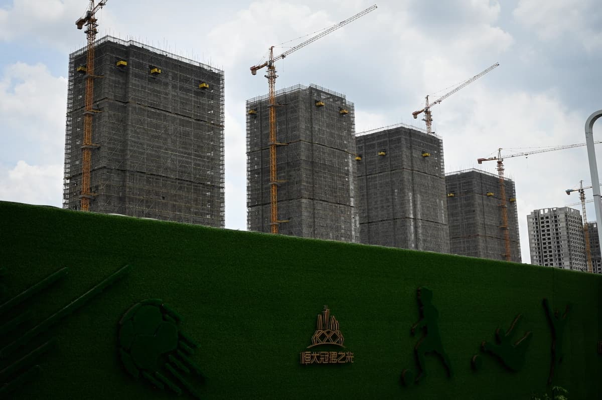 Vista general de los edificios residenciales de Evergrande en construcción en Guangzhou, en la provincia sureña de Guangdong, China, el 18 de julio de 2022. (Jade Gao/AFP vía Getty Images).