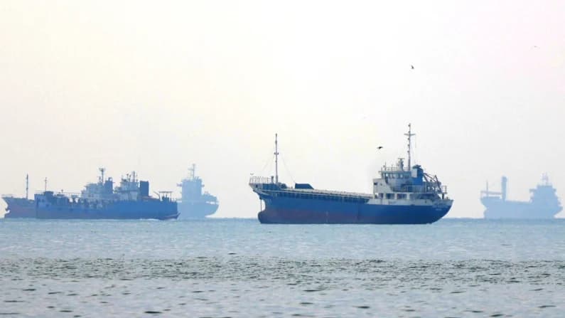 Fuerzas de EE. UU. facilitaron paso de más de mil millones de barriles de crudo por Ormuz: CENTCOM